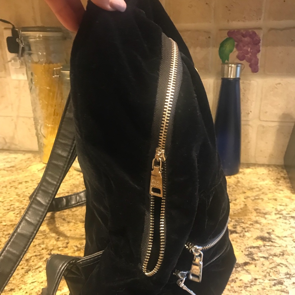 Steve Madden soft backpack - Picture 3 of 4